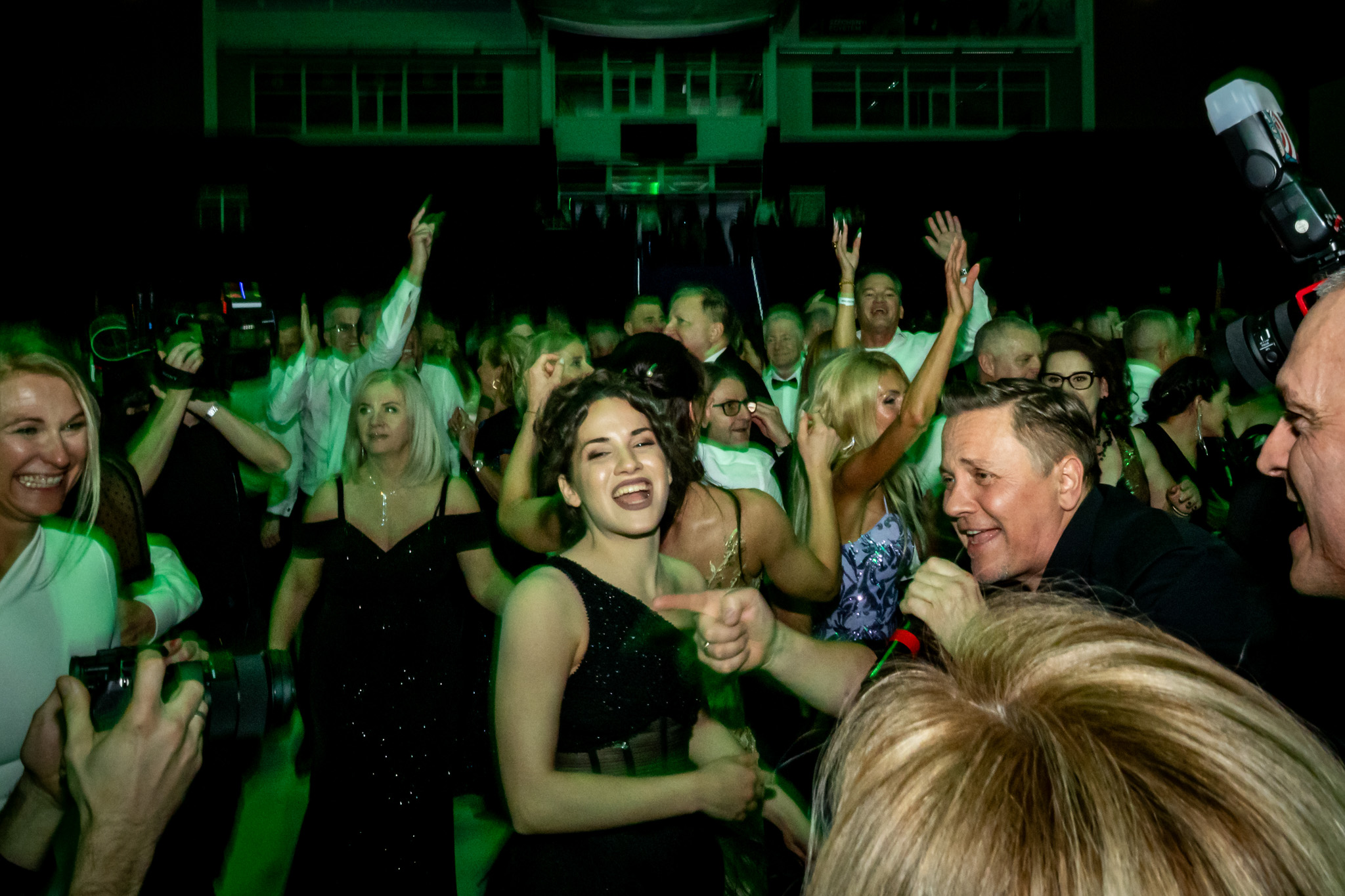 今年的舞会再次带来了难忘的时刻与出色的氛围。（摄影：András Adorján, Máté Dudás